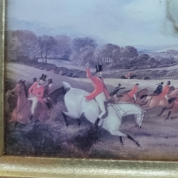 Antique Pair Cabinet Miniature Paintings of Hunting Dogs on Burel Wood Gold Gilt - Picture 2 of 14